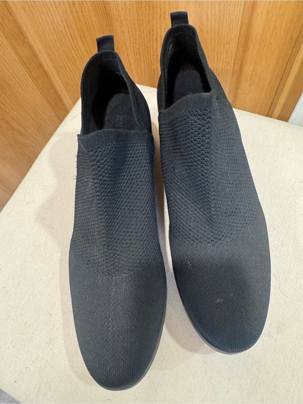 Anne Klein Women's Black Slip-On Knit Loafers